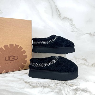 UGG Terlik