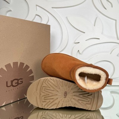 UGG Classic Ultra Mini Bot