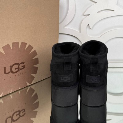 UGG Classic Ultra Mini Bot