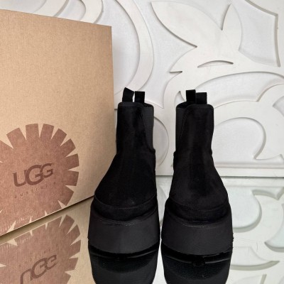 UGG Chelsea Bot