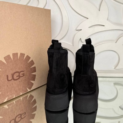 UGG Chelsea Bot