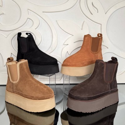 UGG Chelsea Bot