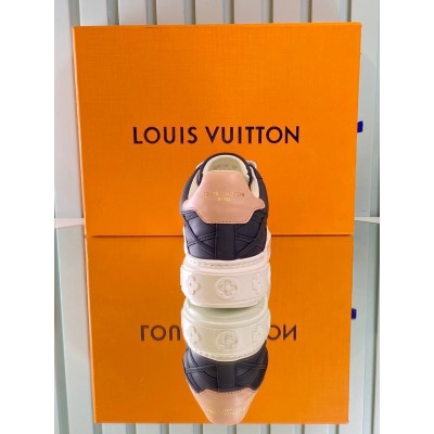 Louis Vuitton Sneaker