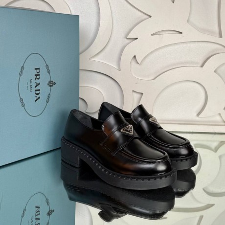 Prada Deri Loafer