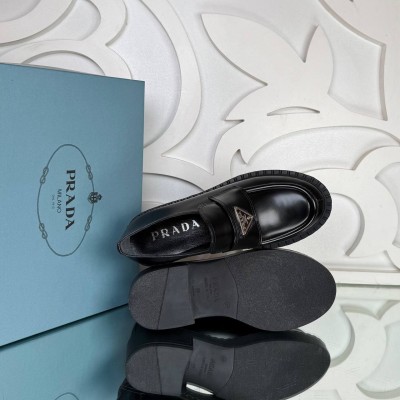 Prada Deri Loafer