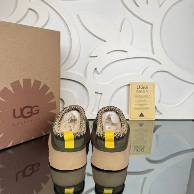 UGG Taz Slippers
