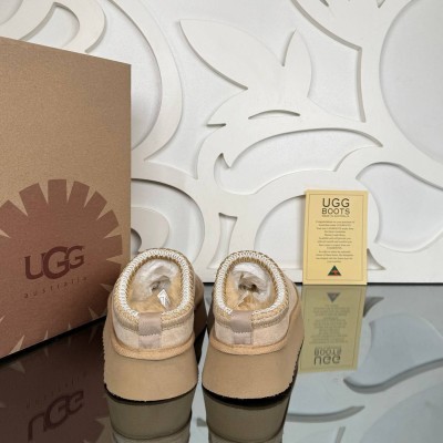 UGG Taz Slippers