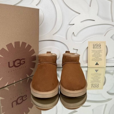 UGG Kısa Bot
