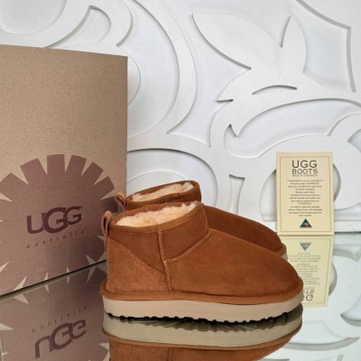 UGG Kısa Bot