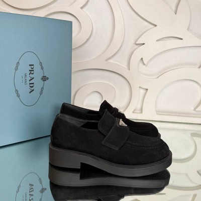 Prada Süet Loafer