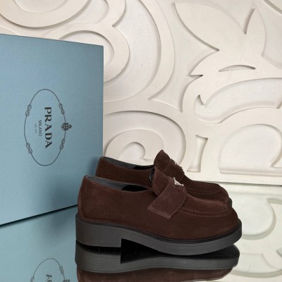 Prada Süet Loafer