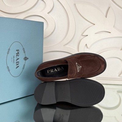 Prada Süet Loafer