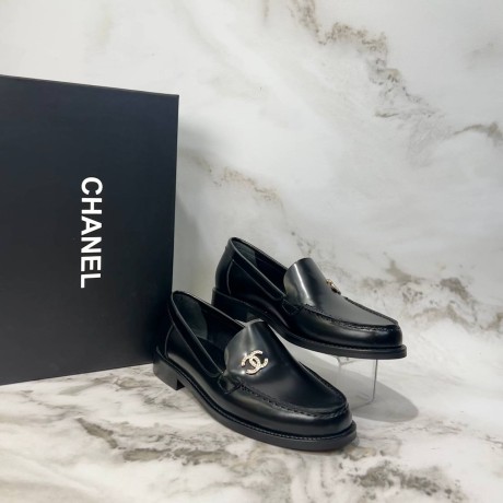 Chanel Deri Loafer