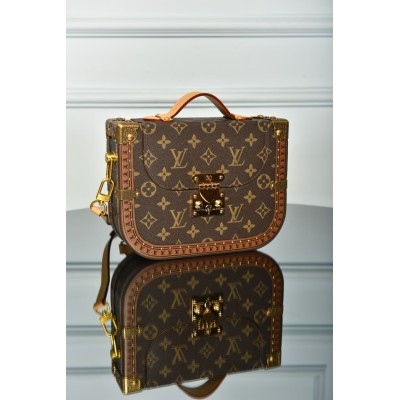 Louis Vuitton Montsouris Trunk