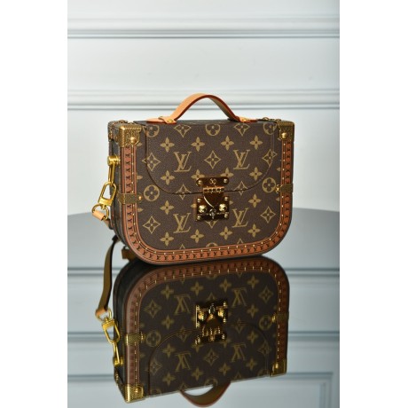 Louis Vuitton Montsouris Trunk