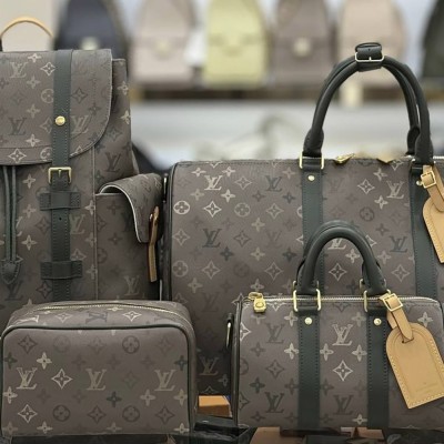 Louis Vuitton Keepall Bandouliere 25