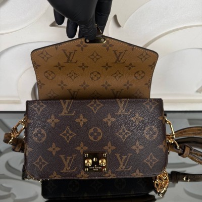 Louis Vuitton Pochette Metis East West