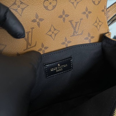 Louis Vuitton Pochette Metis East West
