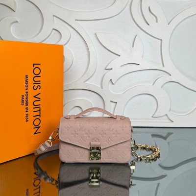 Louis Vuitton Pochette Metis East West