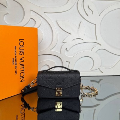 Louis Vuitton Pochette Metis East West