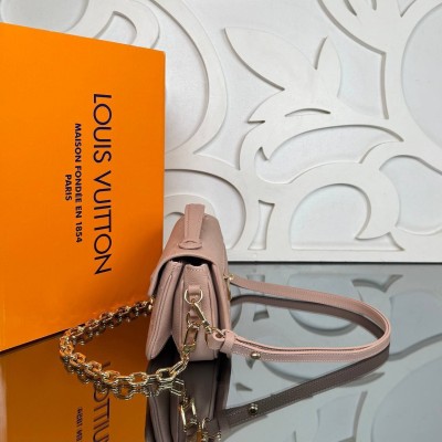 Louis Vuitton Pochette Metis East West