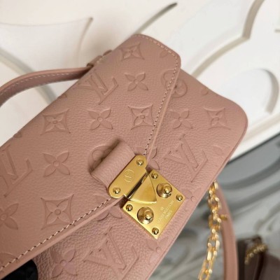 Louis Vuitton Pochette Metis East West