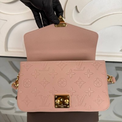 Louis Vuitton Pochette Metis East West
