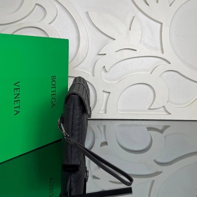 Bottega Veneta Messenger Clutch