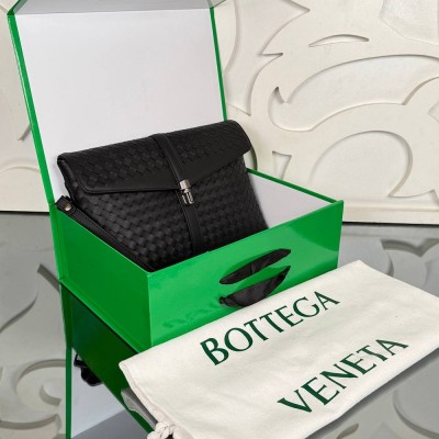 Bottega Veneta Messenger Clutch