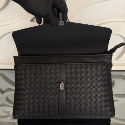 Bottega Veneta Messenger Clutch