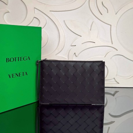 Bottega Veneta Piccolo Flat Pouch