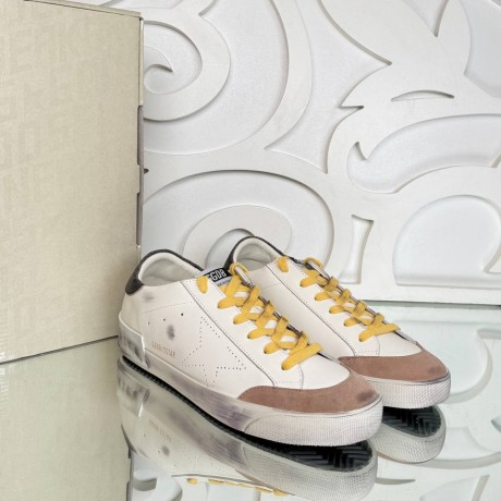 Golden Goose Super-Star Sneaker
