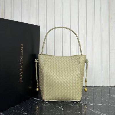 Bottega Veneta Castello Bucket Bag