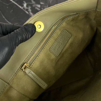 Bottega Veneta Castello Bucket Bag