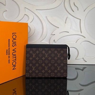 Louis Vuitton Pochette Voyage MM