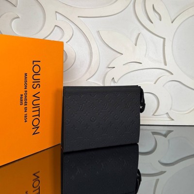 Louis Vuitton Pochette Voyage MM