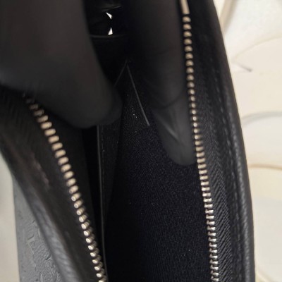 Louis Vuitton Pochette Voyage MM