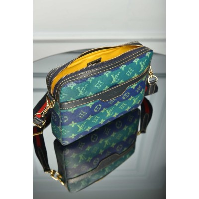 Louis Vuitton Trio Messenger