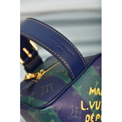 Louis Vuitton Locker Dopp Kit