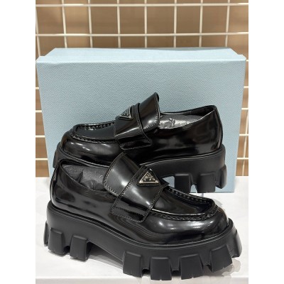 Prada Deri Loafer