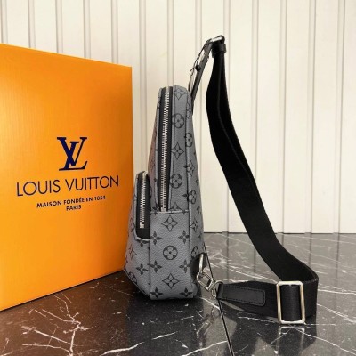 Louis Vuitton Avenue Slingbag