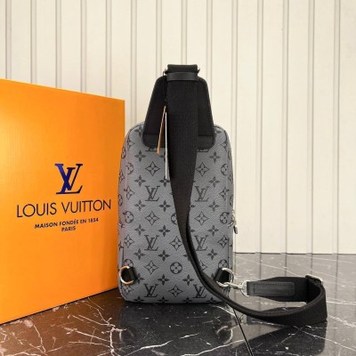 Louis Vuitton Avenue Slingbag