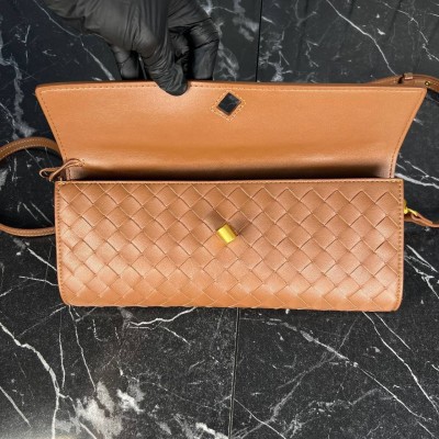 Bottega Veneta Long Clutch Andiamo