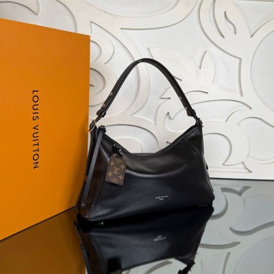 Louis Vuitton CarryAll East West