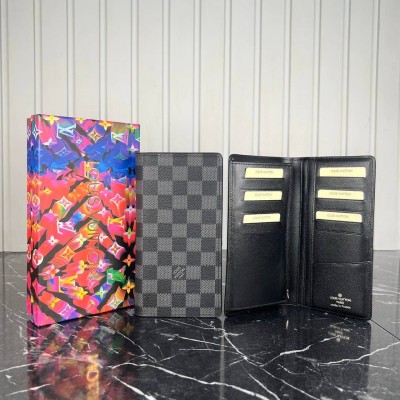 Louis Vuitton Brazza Wallet