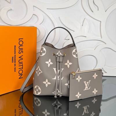 Louis Vuitton NeoNoe MM