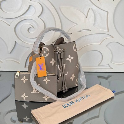 Louis Vuitton NeoNoe MM