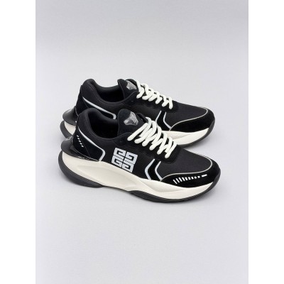 Givenchy Sneaker