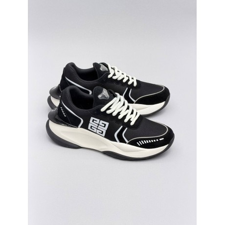 Givenchy Sneaker