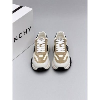 Givenchy Sneaker